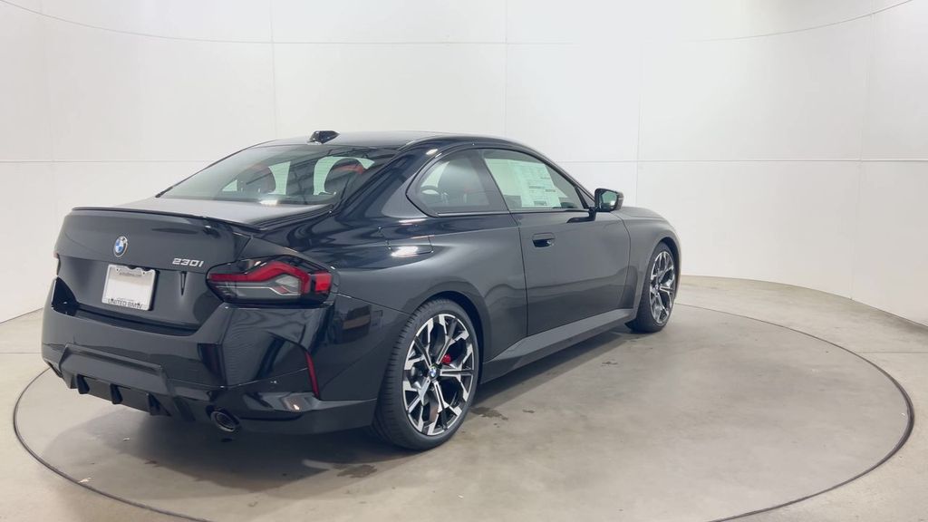 Thumbnail: 2025 BMW 2 Series - 8