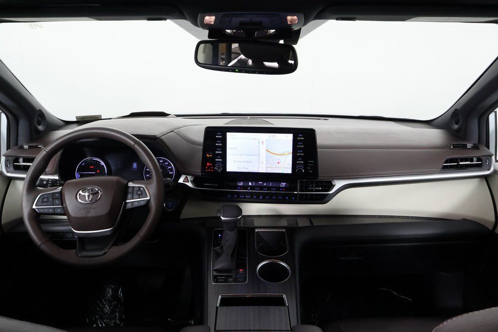 Thumbnail: 2023 Toyota Sienna - 8