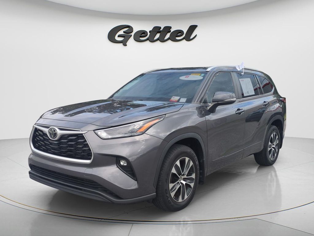 Magnetic Gray 2024 Toyota Highlander SUV / Crossover All-Wheel Drive 8-Speed Automatic