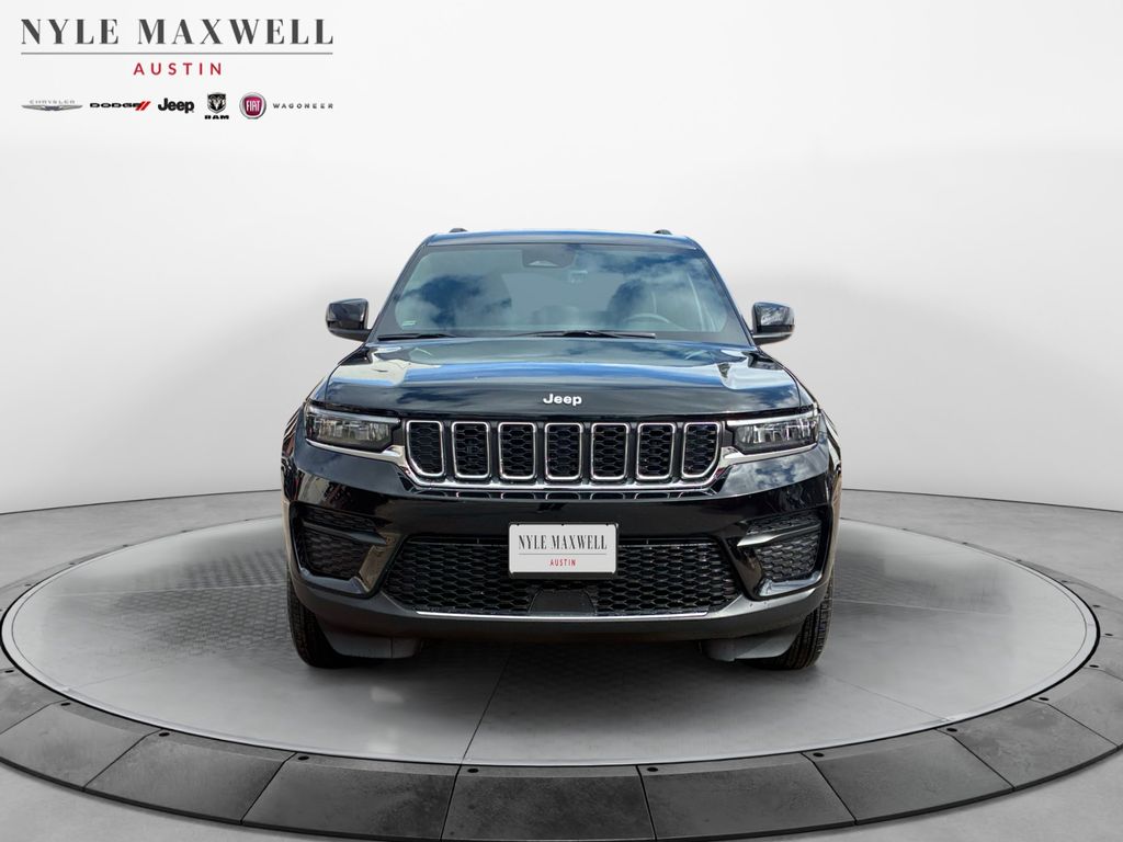 New Car 2025 Jeep Grand Cherokee  Laredo X For Sale Under $40,000 In Austin, Texas