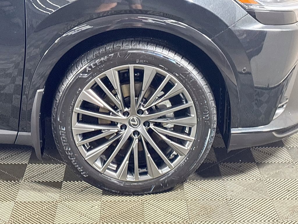 2025 Lexus RX 450h+ Luxury
