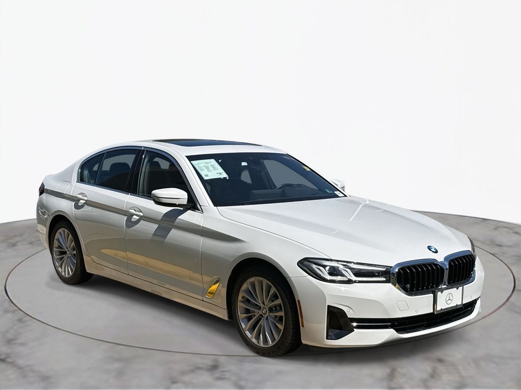 Thumbnail: 2022 BMW 5 Series - 5