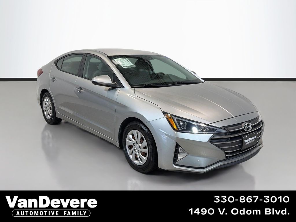 Stellar Silver 2020 Hyundai Elantra Sedan Front-Wheel Drive Continuously Variable Transmission