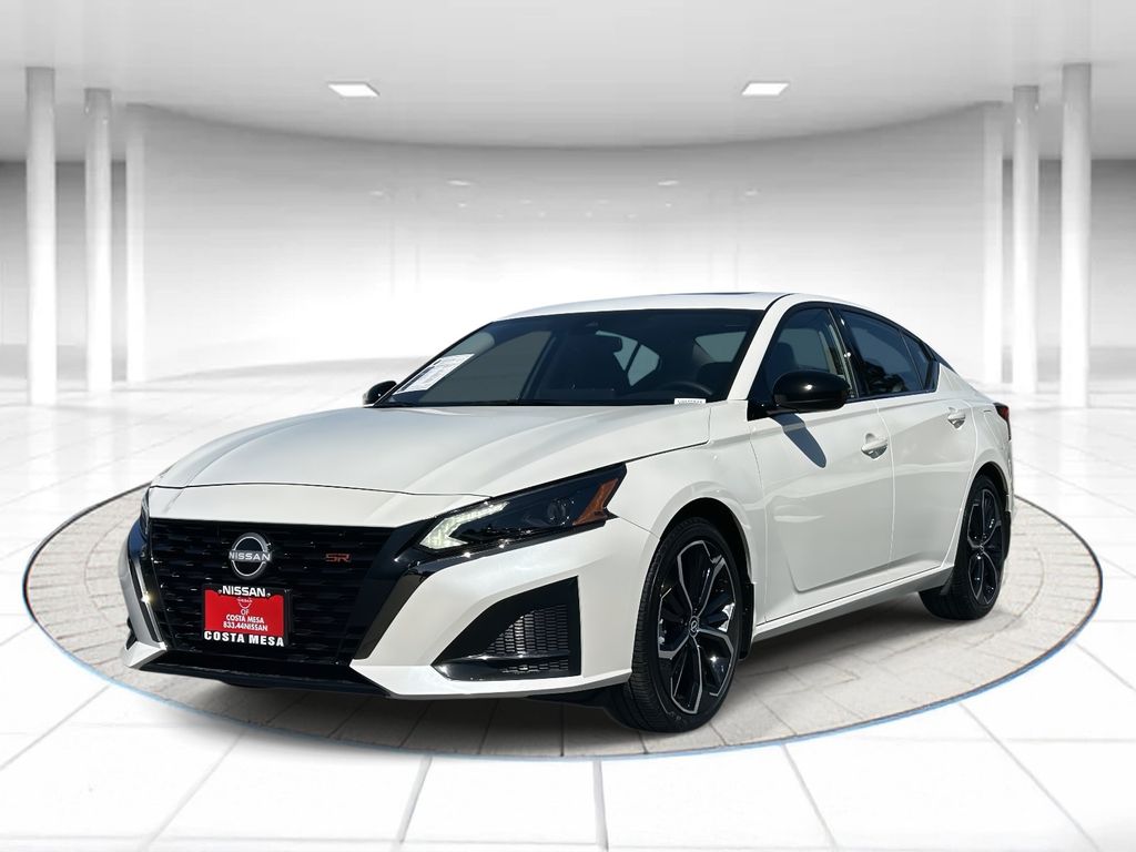 Pearl White 2025 Nissan Altima Sedan Front-Wheel Drive Continuously Variable Transmission