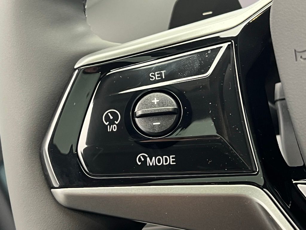 Thumbnail: 2026 BMW 5 Series - 18