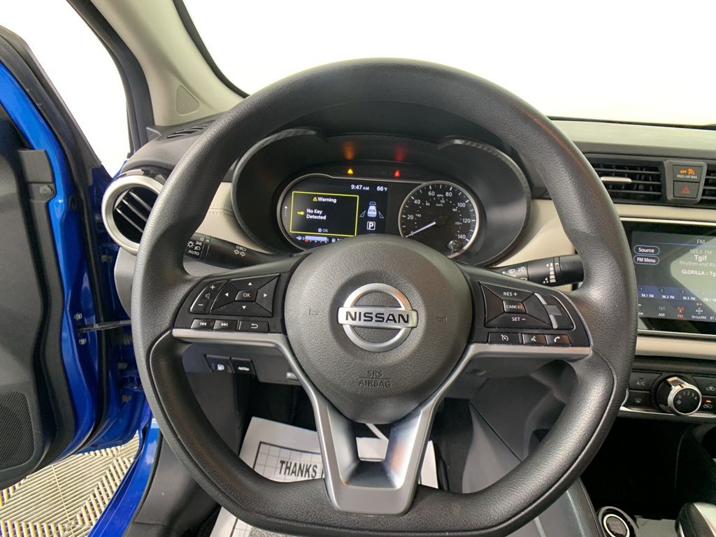 2020 Nissan Versa 1.6 SV 14