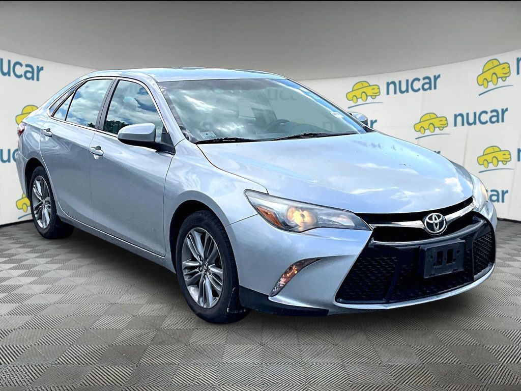 2016 Toyota Camry — photo 1