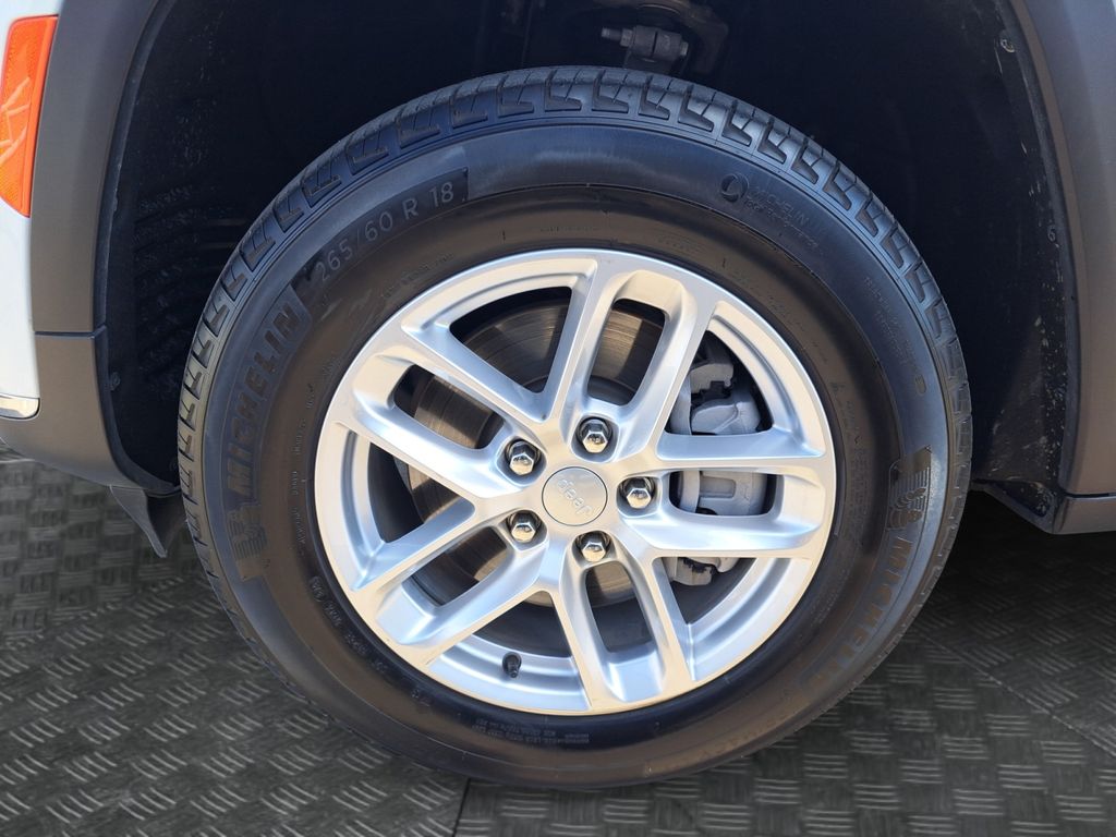 Used Car 2024 Jeep Grand Cherokee L  Wagon 4 Dr. Laredo Rear Wheel Drive For Sale Under $35,000 In Austin, Texas