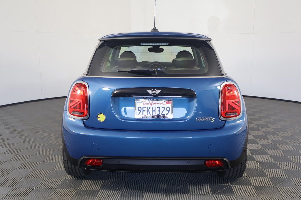 2023 MINI Cooper Base 5