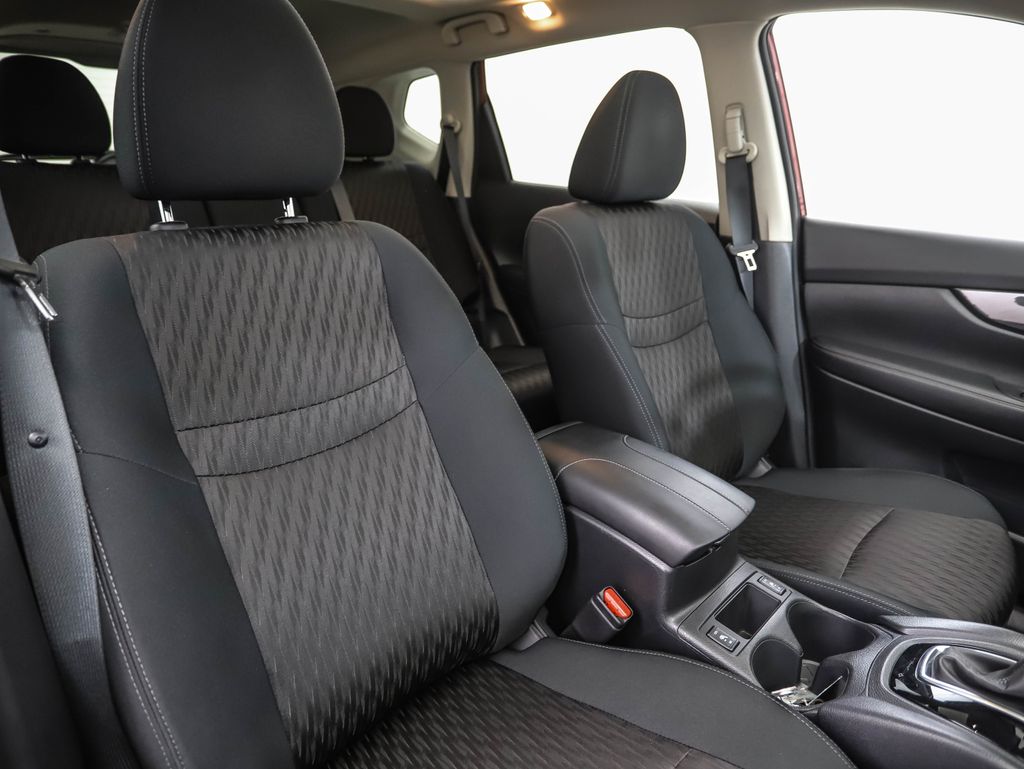 Thumbnail: 2020 Nissan Rogue - 31