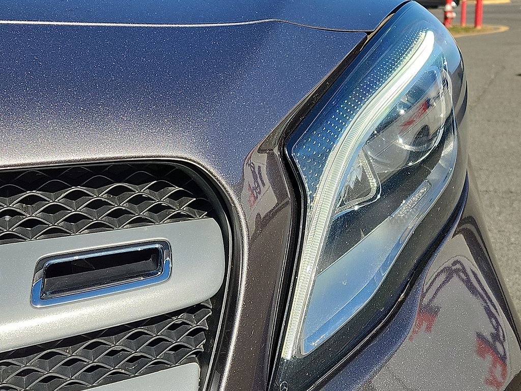 Thumbnail: 2019 Mercedes-Benz GLA - 9