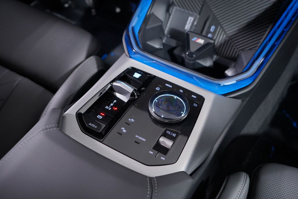 Thumbnail: 2026 BMW X3 - 11