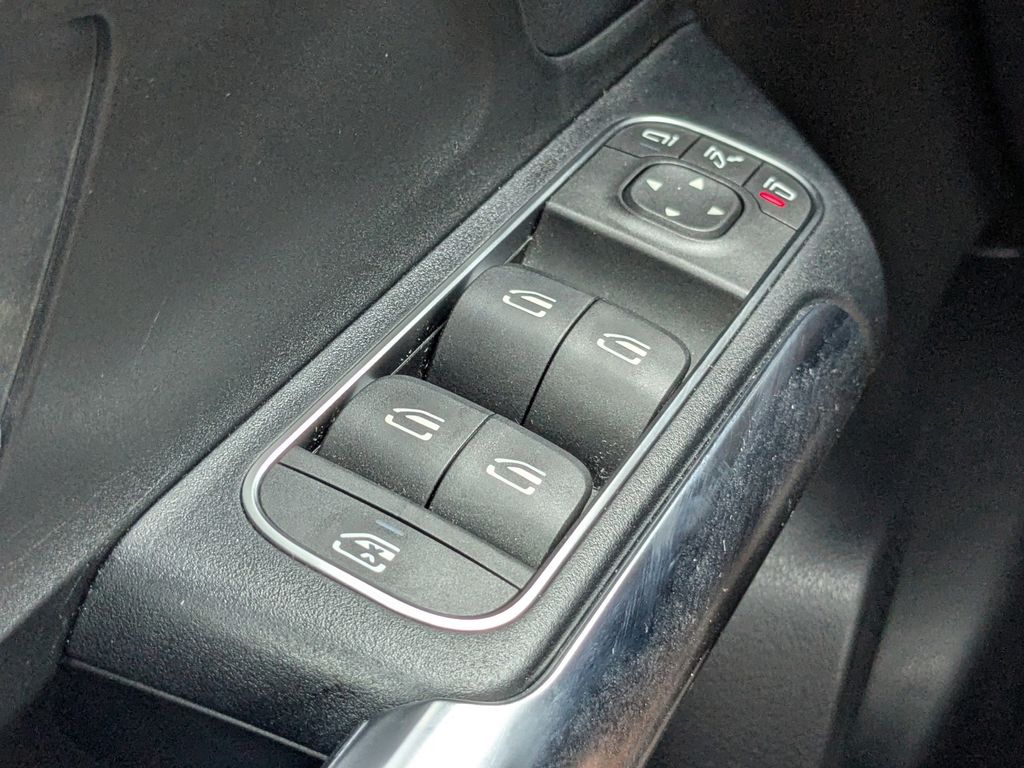 2021 Mercedes-Benz GLA 250 
