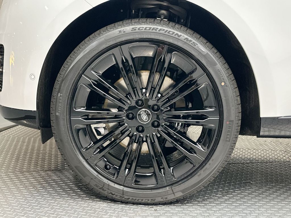 Thumbnail: 2025 Land Rover Range Rover - 3