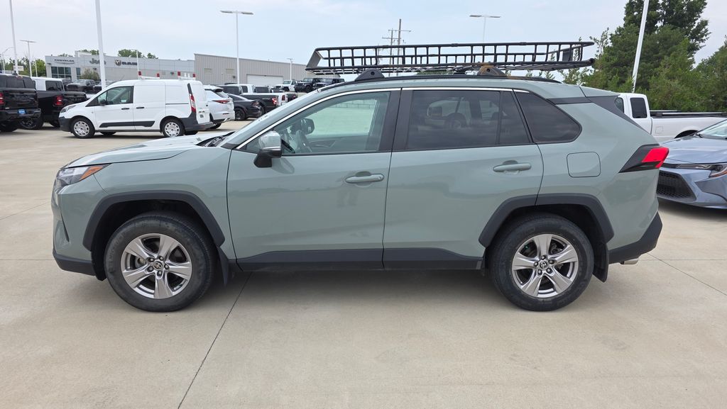 Used 2022 Toyota RAV4 XLE with VIN 2T3P1RFV9NW321007 for sale in Kansas City