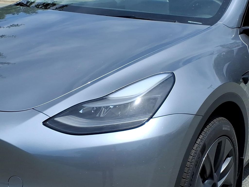 TeslaModel Y26
