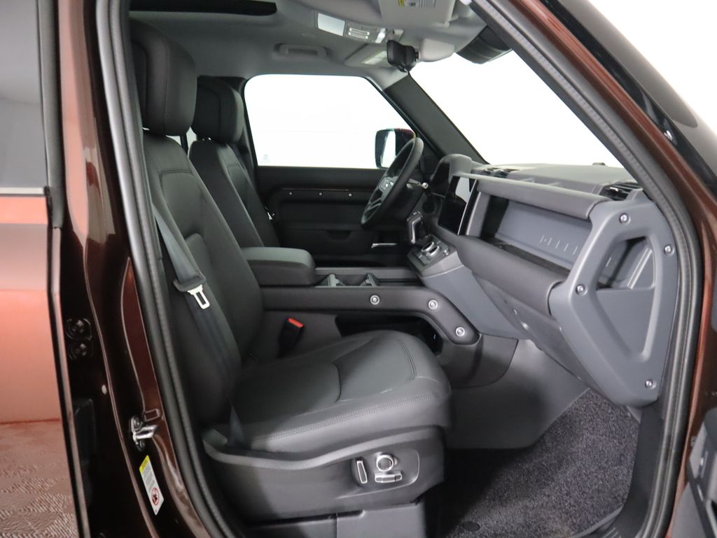 Thumbnail: 2025 Land Rover Defender - 22