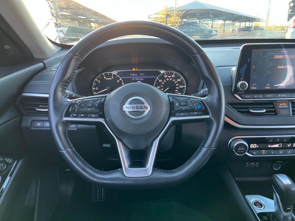 Thumbnail: 2020 Nissan Altima - 17