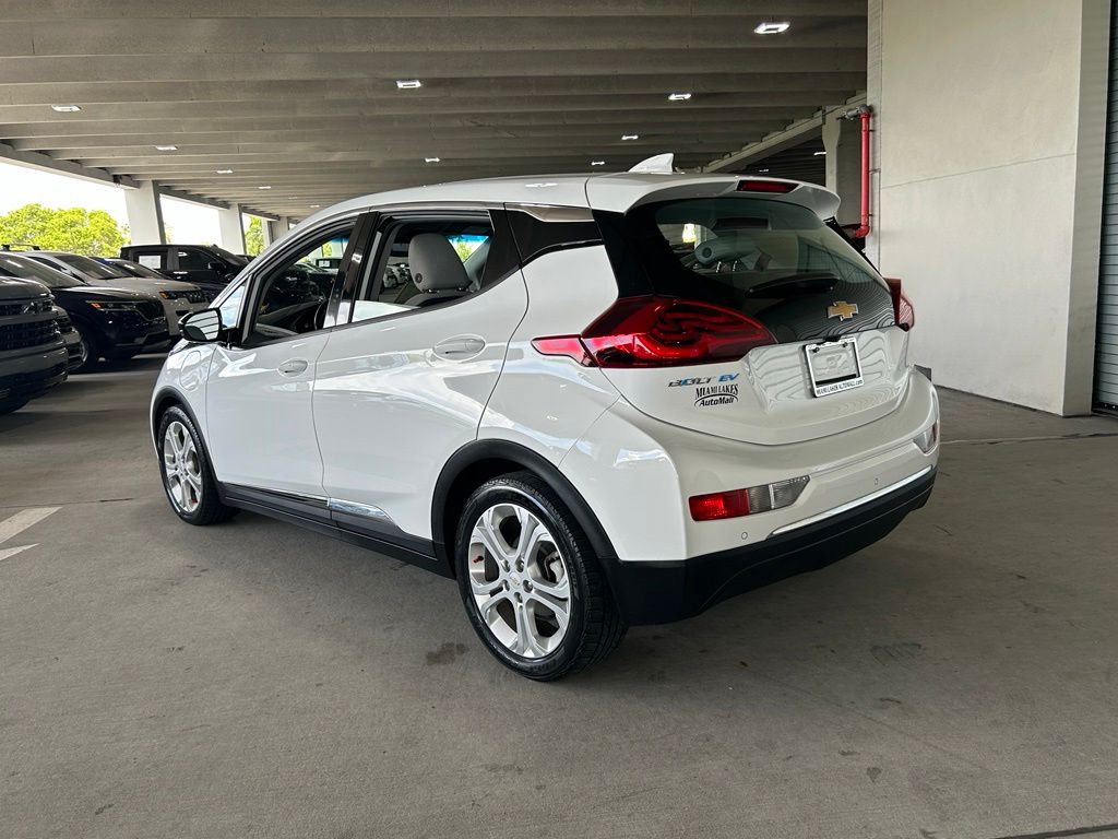 Used 2020 Summit White Chevrolet LT image 3