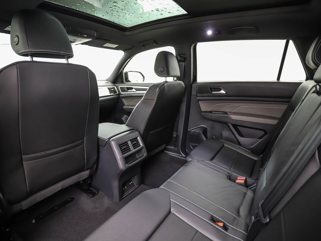 Thumbnail: 2023 Volkswagen Atlas - 21