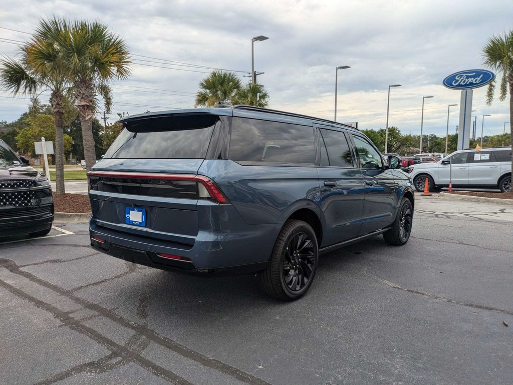 2027 Lincoln Navigator Reserve L