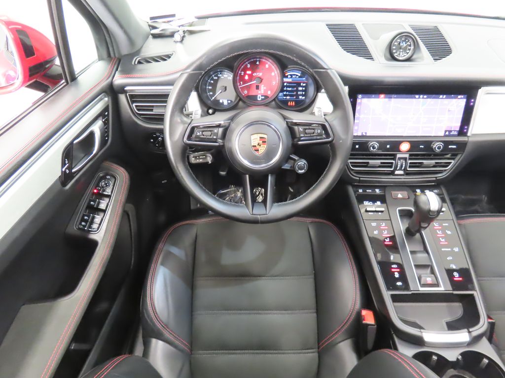 Thumbnail: 2022 Porsche Macan - 15