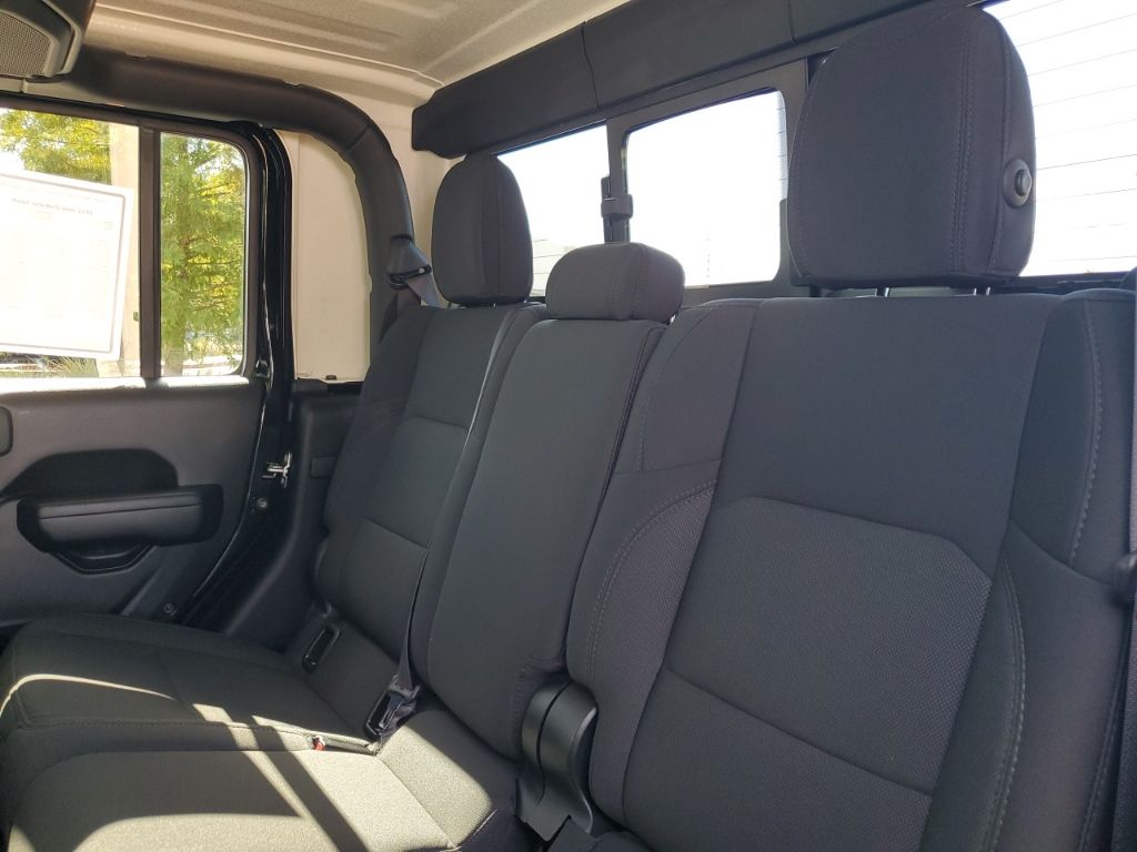 Used Car 2021 Jeep Gladiator  Sport For Sale Under $30,000 In Austin, Texas