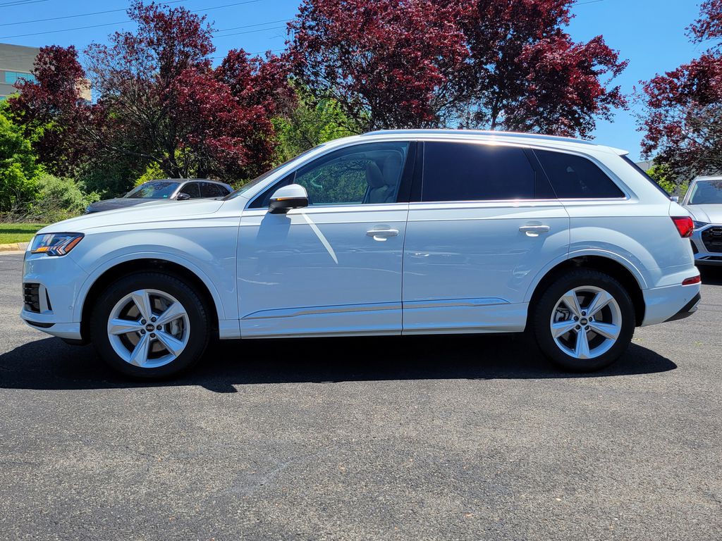 Thumbnail: 2023 Audi Q7 - 3