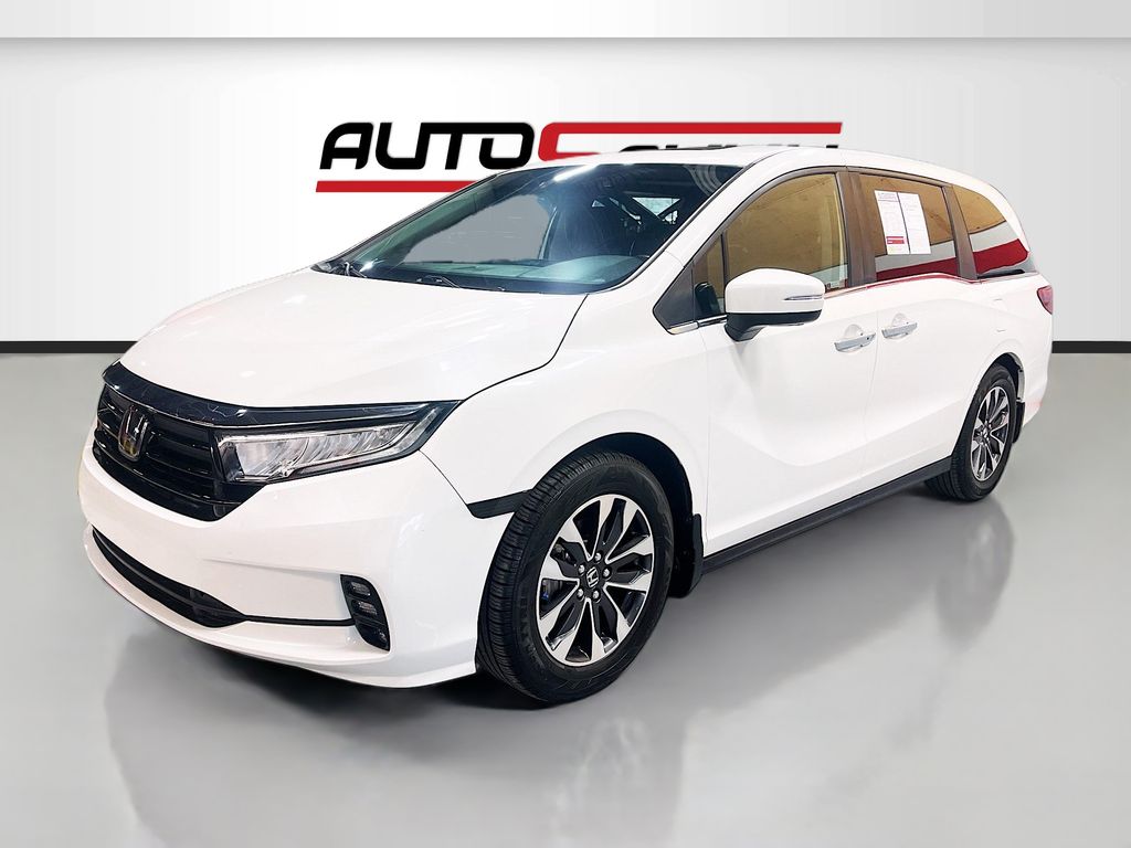 Used 2024 White Honda EX-L image 3