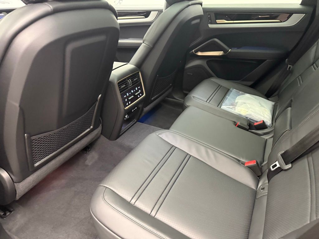 Thumbnail: 2026 Porsche  - 26