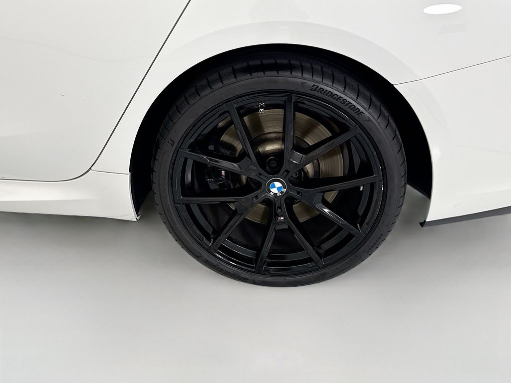 Thumbnail: 2024 BMW 8 Series - 30