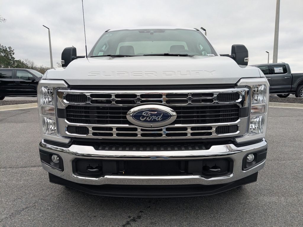 2026 Ford F-350 Super Duty XLT