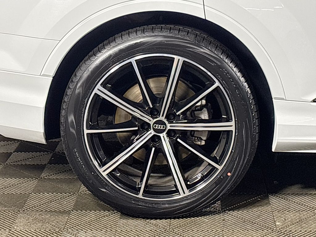 2023 Audi Q7 55 Prestige