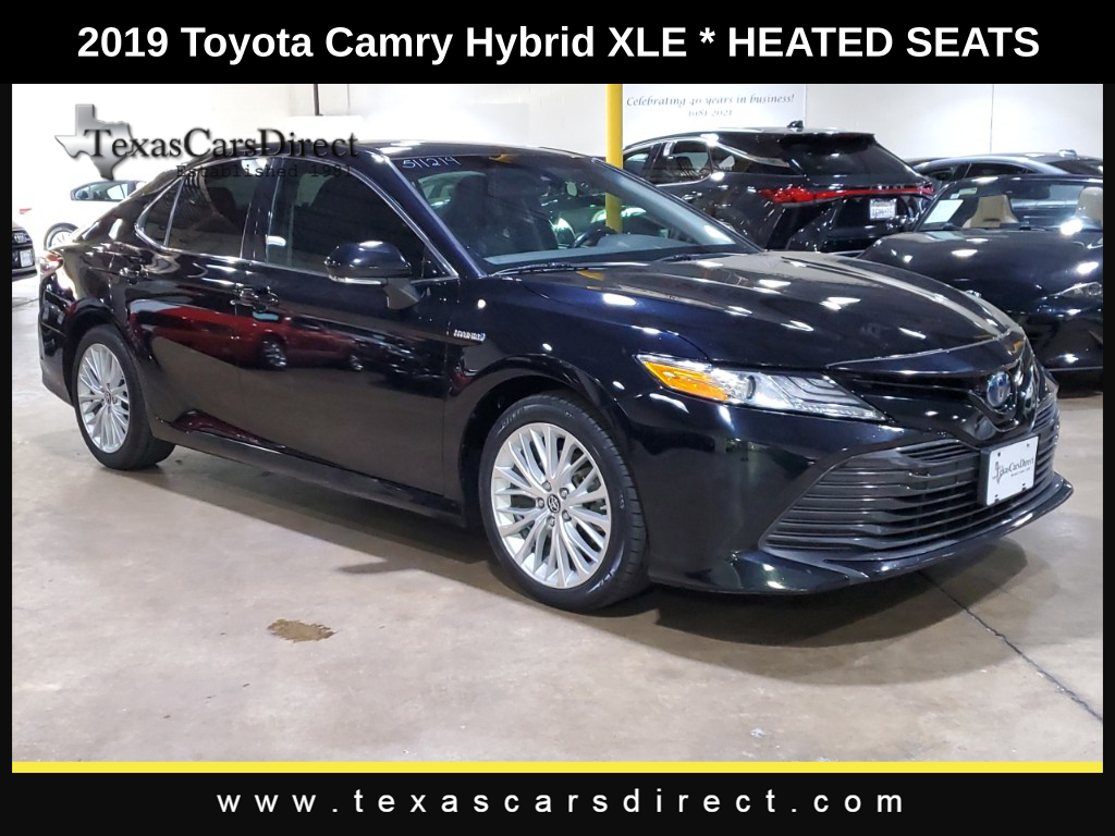 2019 Toyota Camry Hybrid XLE 3