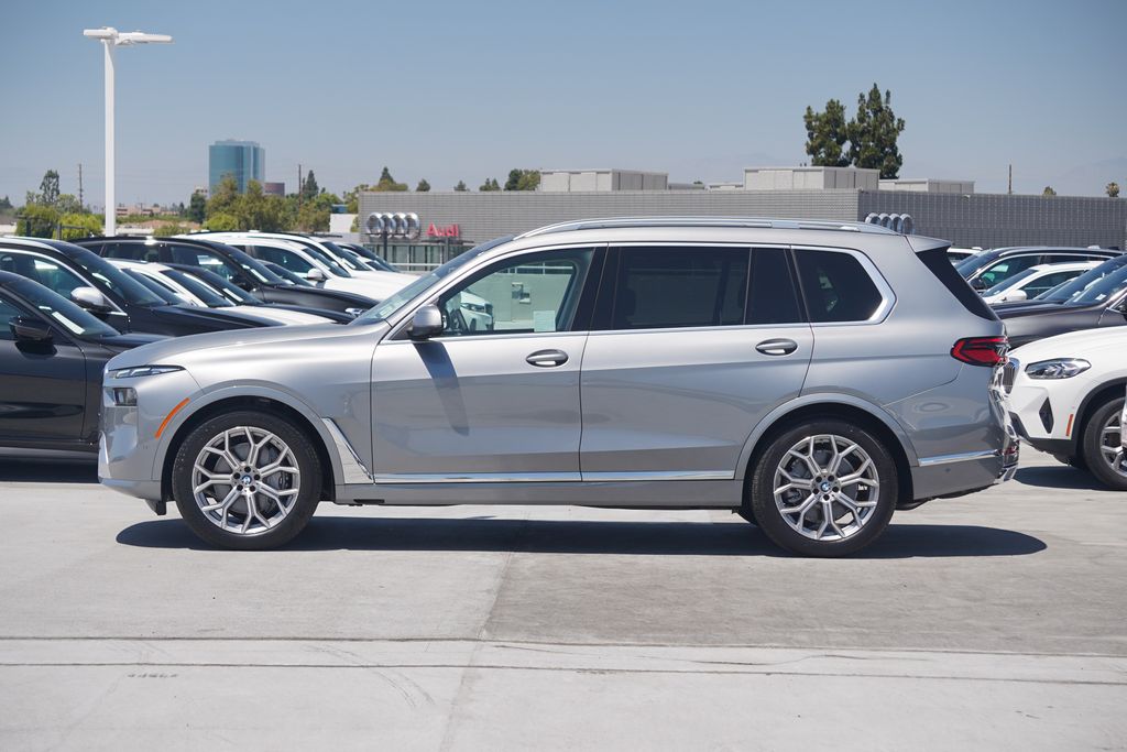 2024 BMW X7 xDrive40i 4