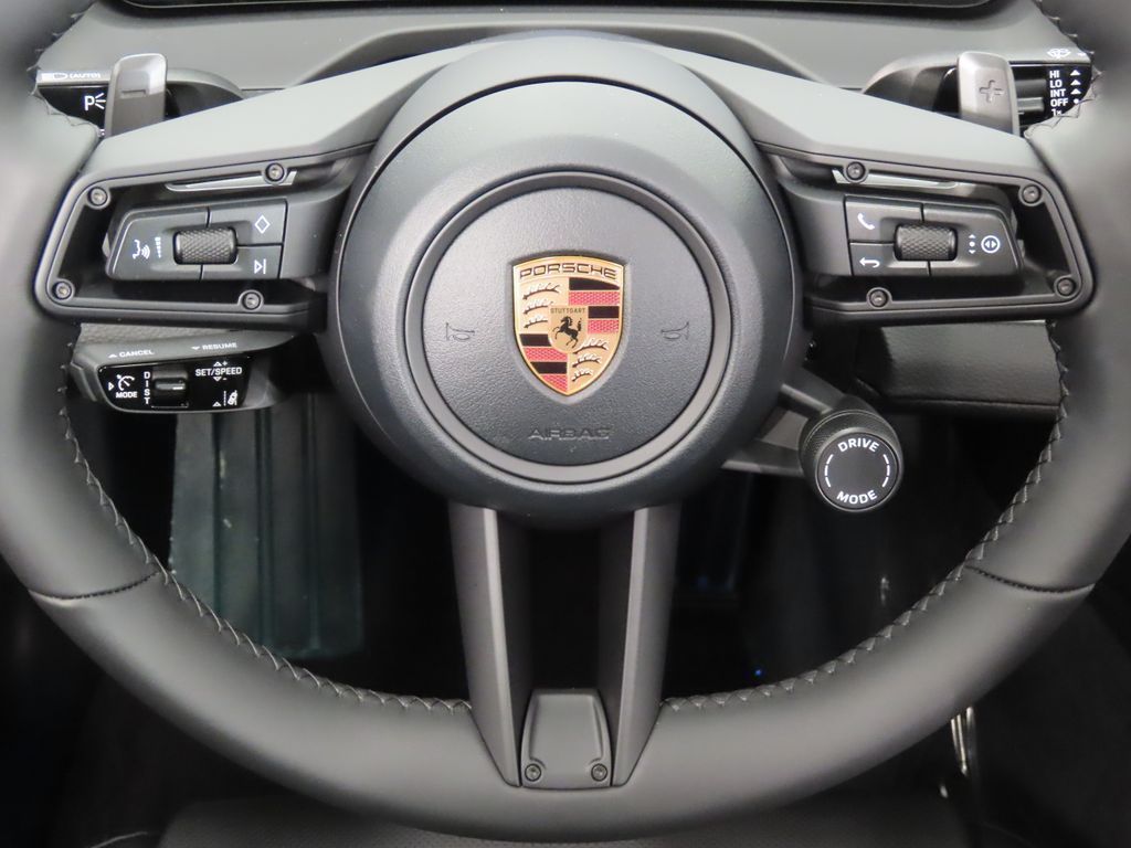Thumbnail: 2026 Porsche Panamera - 18