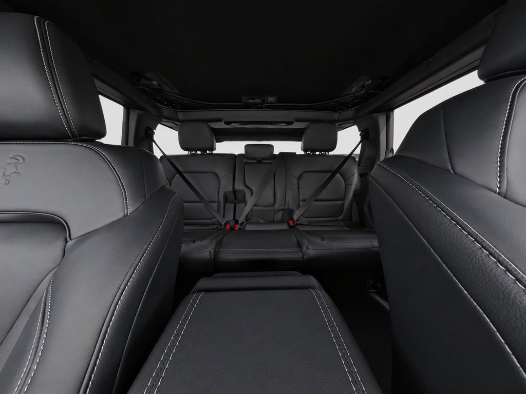 New 2026 Marsh Gray Ford Outer Banks® image 17