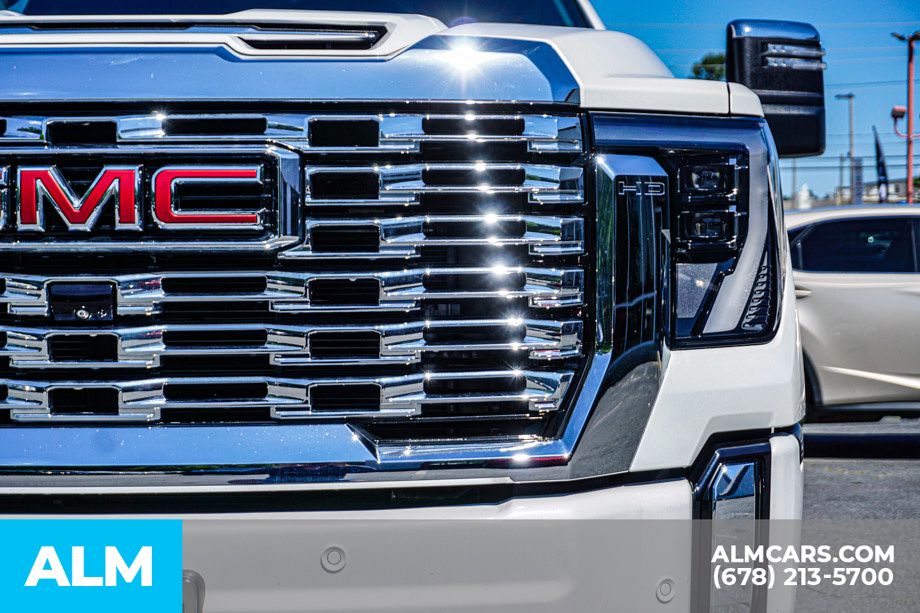 Used 2024 White GMC Denali image 11