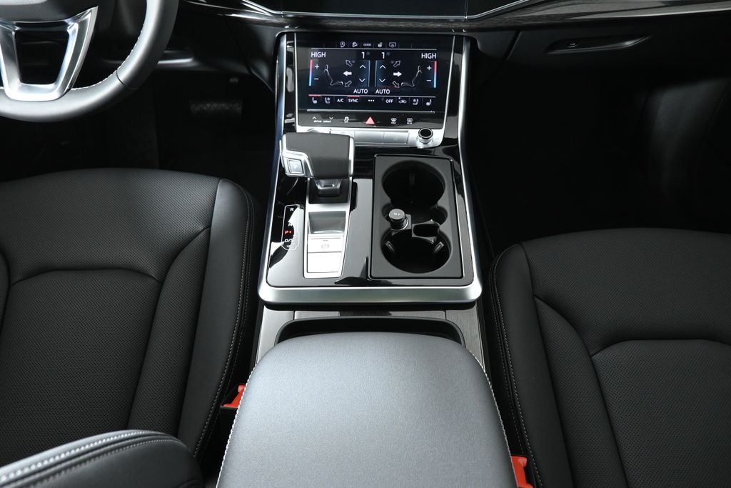 Thumbnail: 2026 Audi Q7 - 19