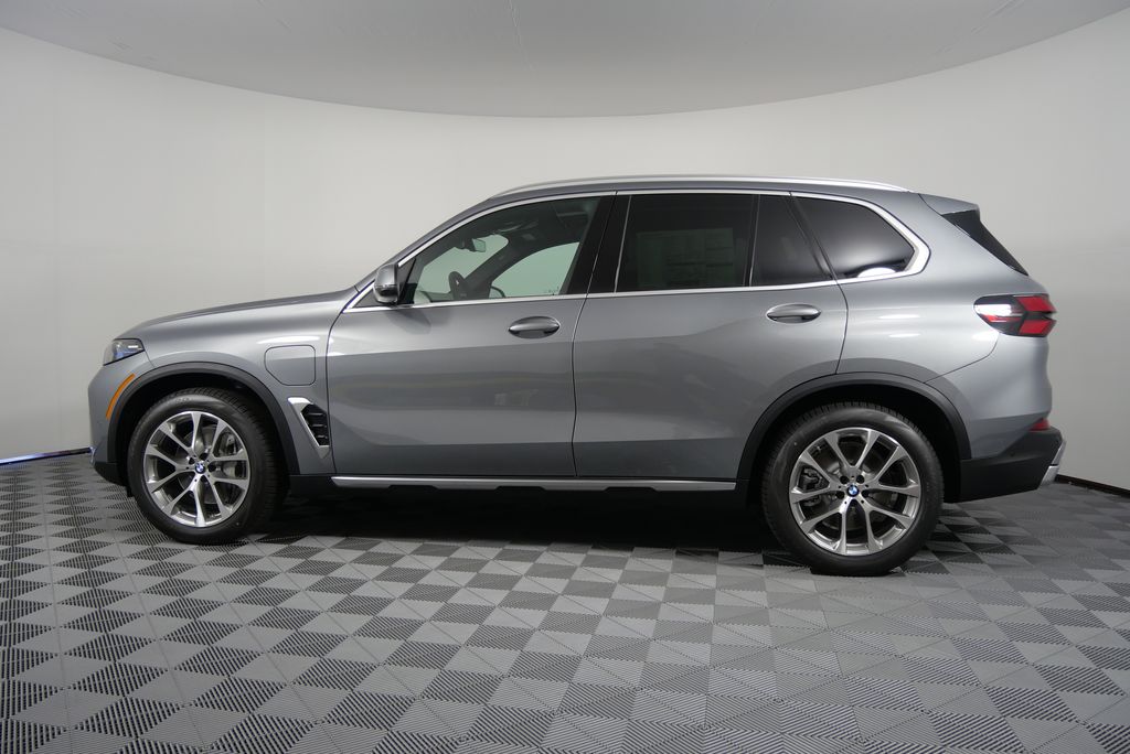 2025 BMW X5 xDrive50e 7