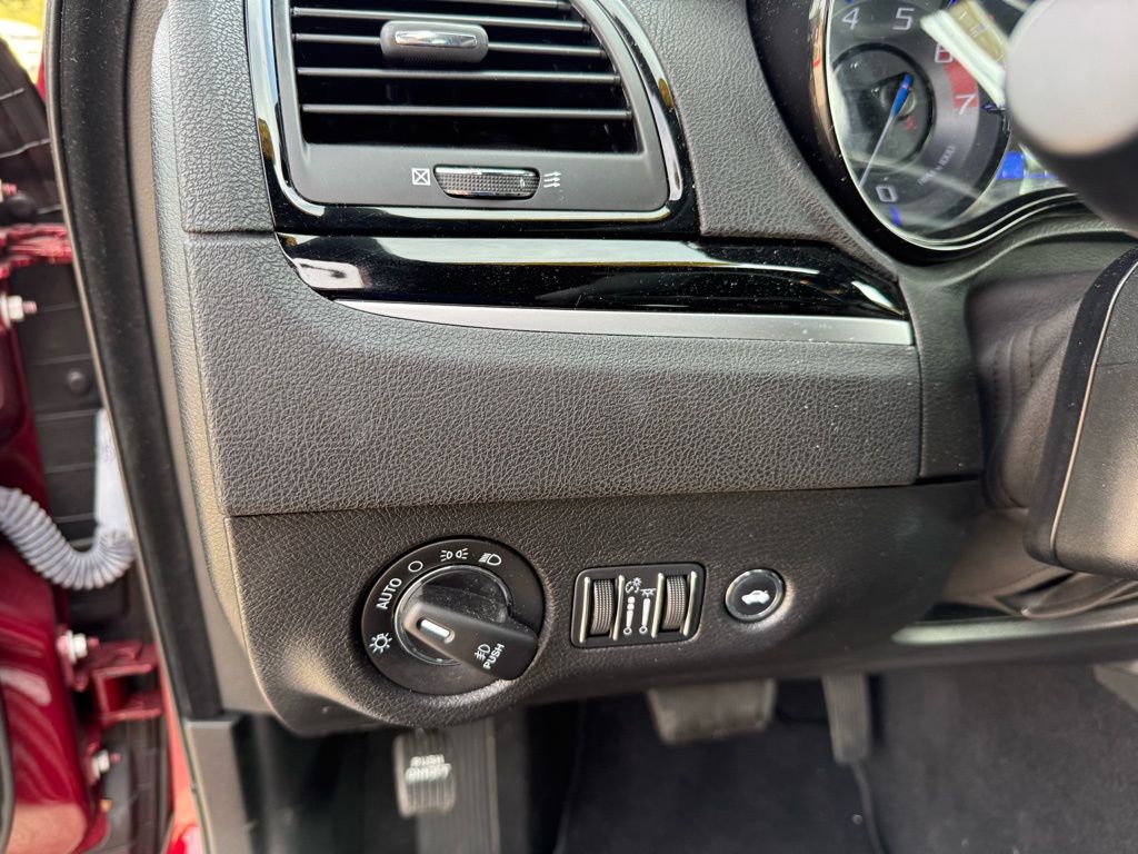 Thumbnail: 2023 Chrysler 300 - 11