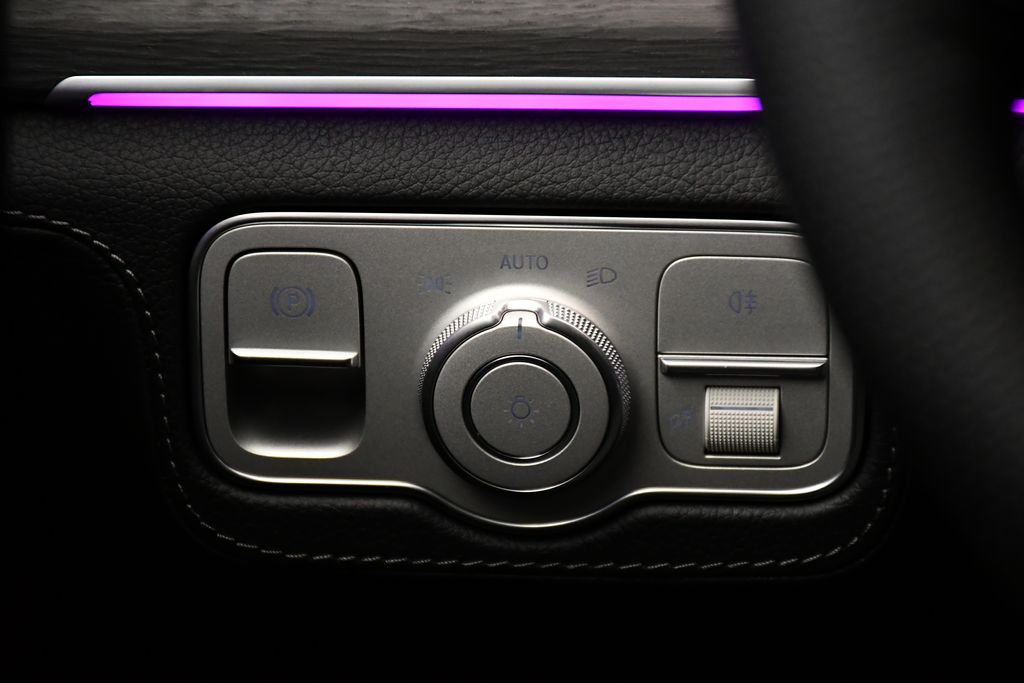 Thumbnail: 2026 Mercedes-Benz GLS - 21