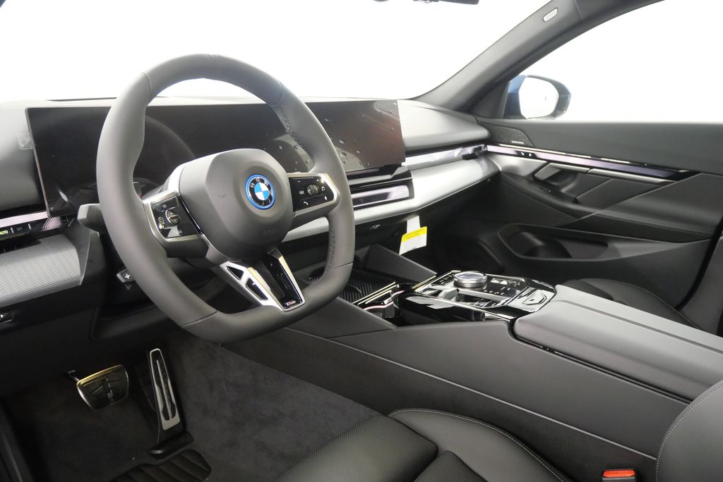 2025 BMW i5 eDrive40 14