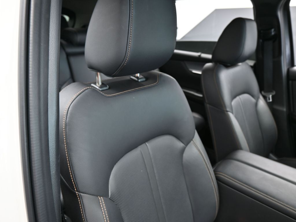 Used 2025 Rhodium White Premium Mazda Preferred image 42