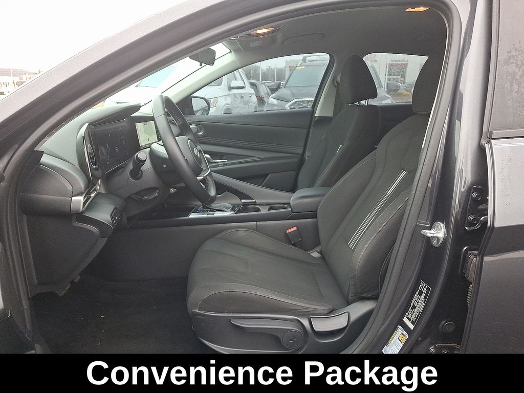 Thumbnail: 2023 Hyundai Elantra - 14