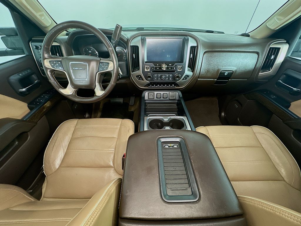 Used 2017 White GMC Denali image 10