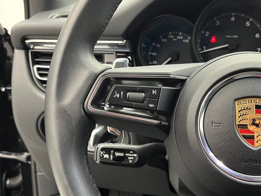 Thumbnail: 2025 Porsche Macan - 13