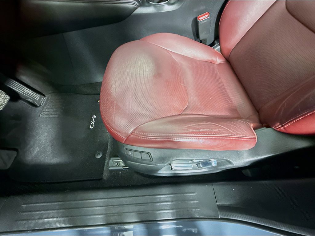 Thumbnail: 2021 Mazda CX-9 - 18