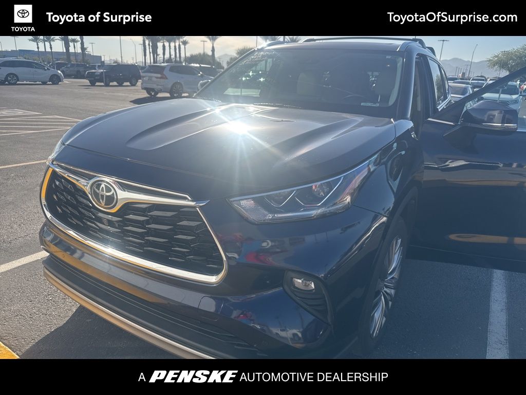 Thumbnail: 2022 Toyota Highlander - 1