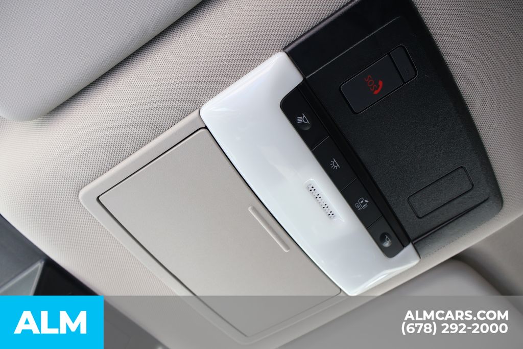 Used 2025 Gray Nissan SV image 36
